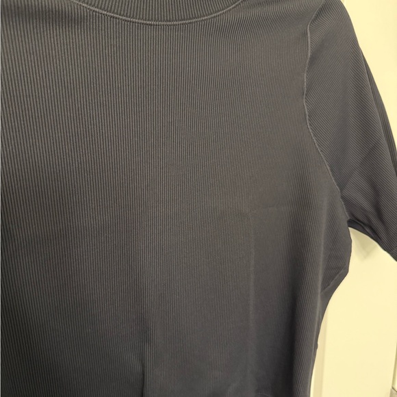 Nike - Picture 3 of 4